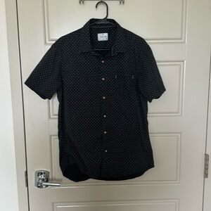 Level Ten Black with Pattern Medium Collared Short Sleeve Used
